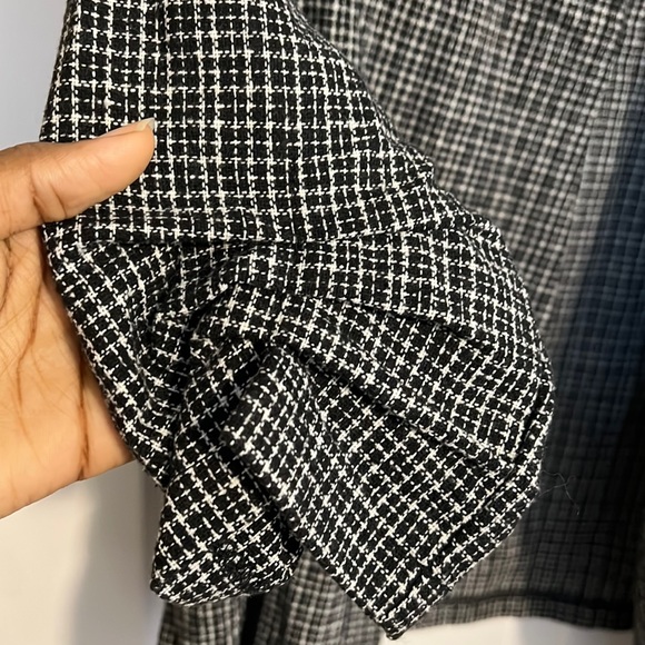 Shein black and white cooperate jacket. US 6. Size medium/M. - Picture 5 of 5